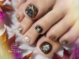 Autumn foot nail