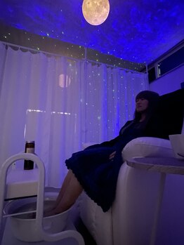月のこころ 酒田店/アロマ足湯で眠りのスタンバイを