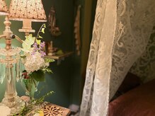 カレイド マニョ(kaleido manyo)の雰囲気（灯りの中で、静かに心と体がほどけていきます）