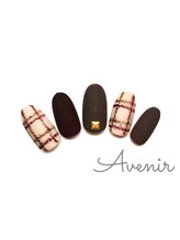 アヴィニール 表参道(Avenir)/スモークチェックネイル