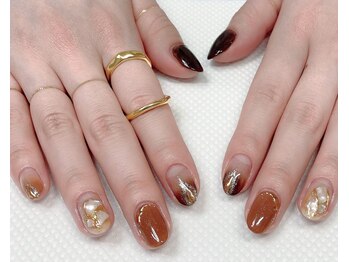 アイラッシュアンドネイル ブルーミン(Bloomin)/シェル、ミラー