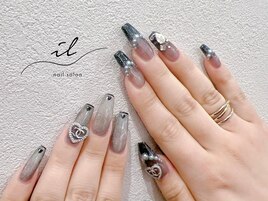 透け感ブラックネイル
