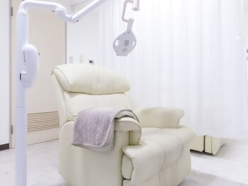 ホワイトニングショップ 長崎店の写真/【挙式前や特別な日の前にも◎】駆け込みの1日集中プランもご用意!男性も女性も歯から清潔感UP&好印象♪