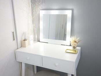 アールズ(R's)/ドレッサー