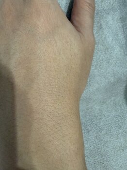 トッコ 清澄白河店(tocco)/名刺を差し出す手も…