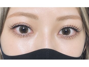 まつげアンドネイル ディアマンローズ(DIAMANT ROSE)の写真/上下コースでは無理なく自然なボリュームUPをご提案できます！