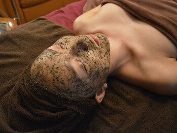 ビスカ(BISUKA)の写真/【ニキビケア/毛穴詰まり/黒ずみでお悩みの方に】100%植物由来のREVIトリートメントで陶器肌に♪