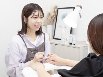 マイロネイル(myiro nail)