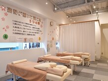 サンライズ鍼灸整骨院 茨木院の雰囲気(院内風景/整体/反り腰/猫背/巻き肩/姿勢矯正/肩こり/腰痛/姿勢)