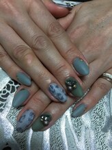 シュエット(Chouette)/マットなネイル