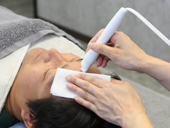 エン(EN)の写真/【男性の毛穴の悩みにお勧め】お肌の汚れを優しく除去し、肌の奥からツヤとハリを実感☆