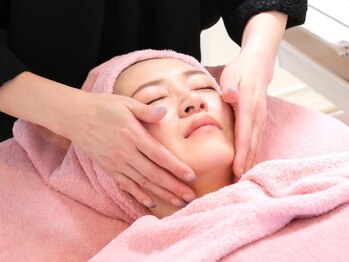 ビーエターナル(B-eternal)/肌悩みに合ったローション塗布♪