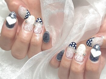 レース×ドット×ハートネイル