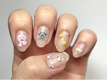 プリュム(Plume)/手描きキャラクターネイル