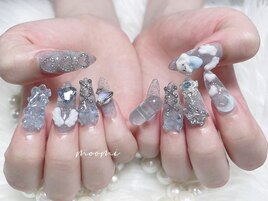 涼しげ水色ネイル