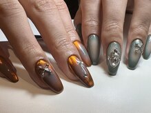 リノ(Lino)/個性派チークネイル