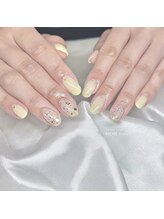 リッシュ トロワ(RICHE trois)/イエローニュアンスネイル