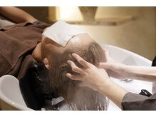 スイ(SUi)の雰囲気(心地良い刺激で眼精疲労や凝りを解消。深い眠りへと導きます。)