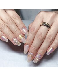 うねうねゴールドオーロラネイル