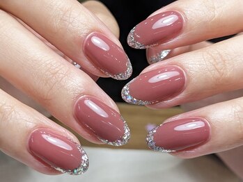 ラフィーナ(RAFFINA)/シックなガラスフレンチ