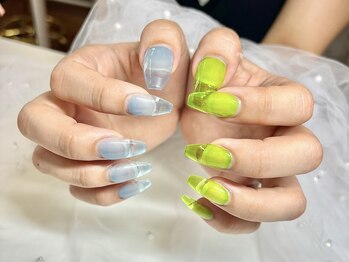 ラマーノミエ(LA MANO MIE)/個性派ビビットワンカラー