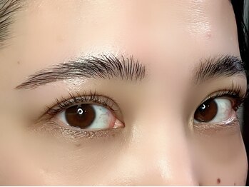 セゾンの写真/眉毛でお顔の印象ががらっと変わる♪人気アイブロウ【ハリウッドブロウリフト】でよりナチュラルで魅力的に