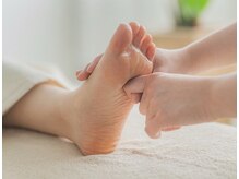 ボディハート エキソアレ西神中央店/身体の各部に繋がる反射区を加圧