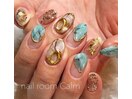 turquoise nail