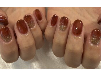 カラーズ荻窪 ネイルラウンジ(Colors Ogikubo Nail Lounge)の写真/10月限定のデザイン多数ご用意！ハロウィンや人気のべっ甲も楽しめる定額コースで指先に彩りを☆