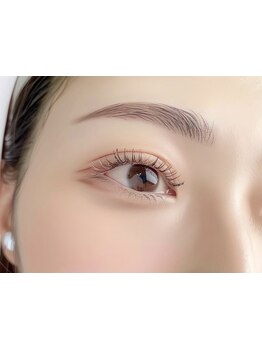 ナチュラル上品な目元にしたい