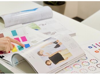 アカヌケ屋(akanuke屋)/豊富な洋服で提案アドバイス！