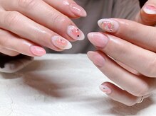 コーシェリ(koselig)/チーク＆押し花ネイル