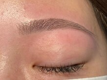 ムーン(MOON.)の雰囲気(すっぴんでもきれいな眉毛へ♪)