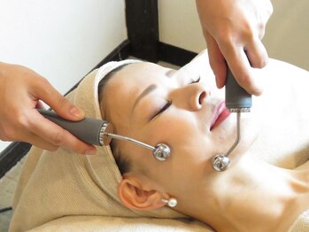 ラクレシュール 札駅店(La CLESSIR)の写真/当店おすすめ☆リフトアップフェイシャル【イドラリフト】鏡を見るたび嬉しくなる理想の小顔へ♪