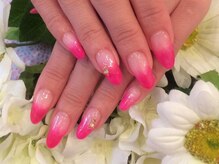 ネイルサロン ヴィヴィスウィート(Nail Salon Vivi Sweet)/ラメグラデもストーンがキラリ☆