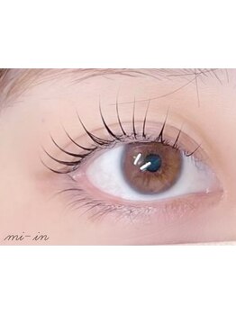 ナチュラル上品な目元にしたい