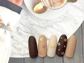 ２月１２種類から選べるデザイン
