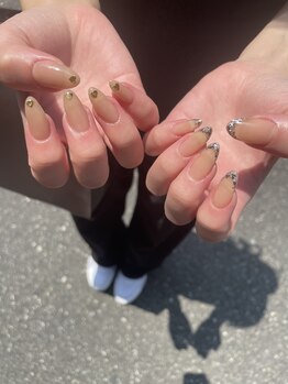 エム(em)/きれいめネイル