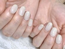 ウカ ひばりが丘(UKA)/シンプルドット白ネイル