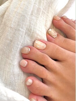 カミナネイル(KAMINA.nail)の写真/足先が気になる季節に向けて足先もオシャレに♪【オフ無料】フットネイル ミラー/マグネット新規￥8000☆