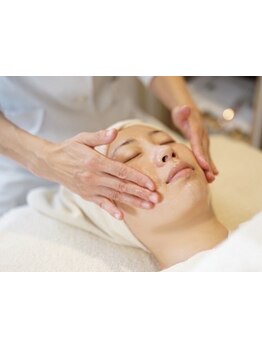 ホウレイ線・たるみ改善！予防ケア