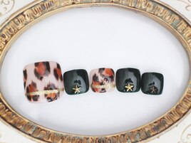 フット　ひょう柄　手描き