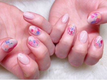 ネイルアンドアイラッシュスタジオ シュシュ(chouchou)/春夏秋冬♪可愛いお花柄