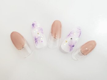 ビーケア 自由が丘店(B.care)/フラワーネイル￥6480