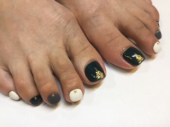 ラウト デコレーションアンドネイルサロン(Lauto Decoration&Nail Salon)/秋カラーフットネイル