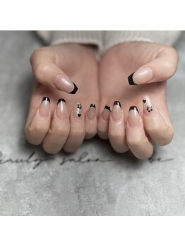 ブラックフレンチネイル