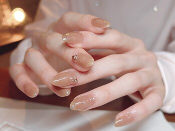 ちゅるん ブラウン ×