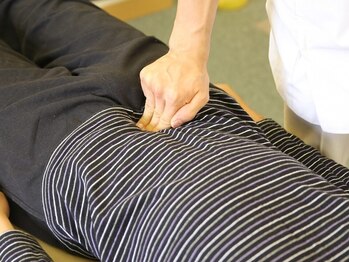 骨盤先生のカラダメンテ 博多店/珍しい？おなか整体グイグイ