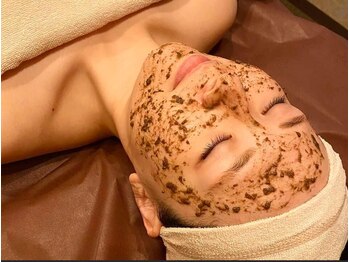 エミリー/ハーブピーリング