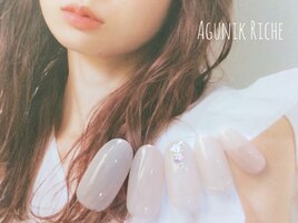 【乳白色ネイル】
